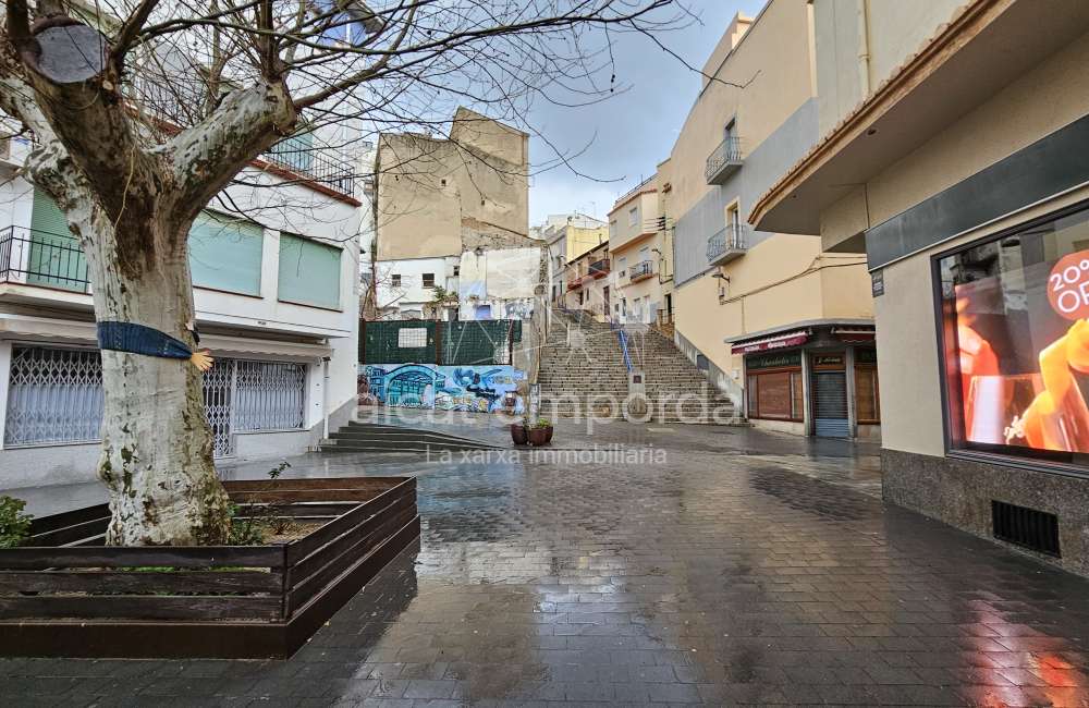 Sòl urbà al centre de la vila7