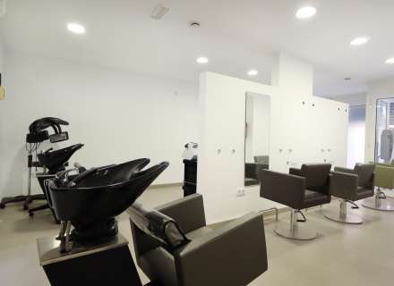 Local versátil de 120m² con accesibilidad Total8