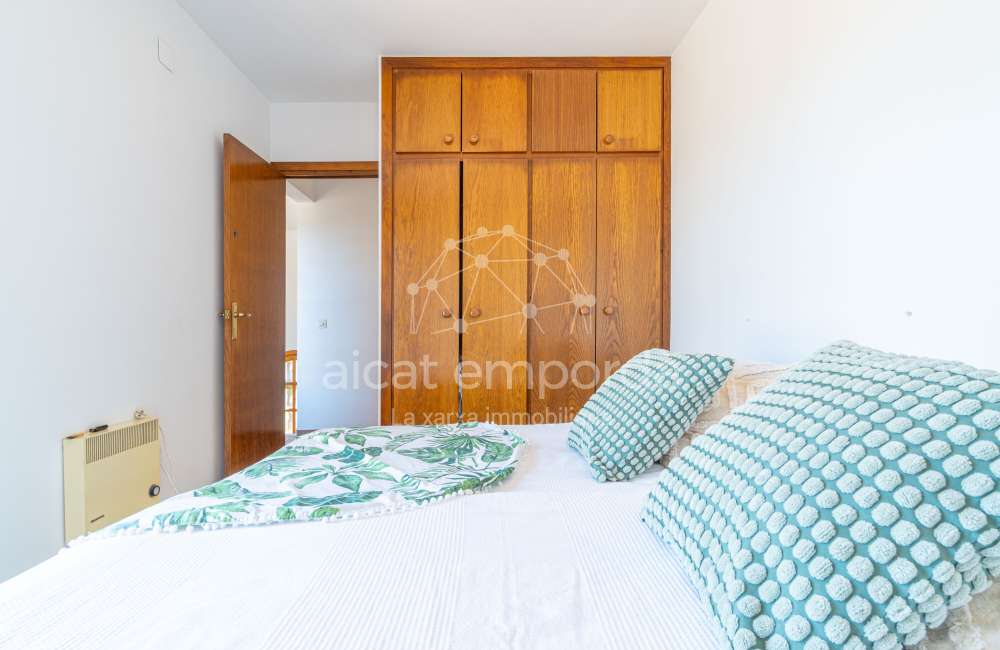 Maison/villa individuelle de style rustique, située à Bon Relax, à Sant Pere Pescador, à 1 km de la mer.37