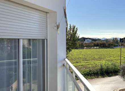 Àtic dúplex amb terrassa i pàrquing envoltat de natura.7