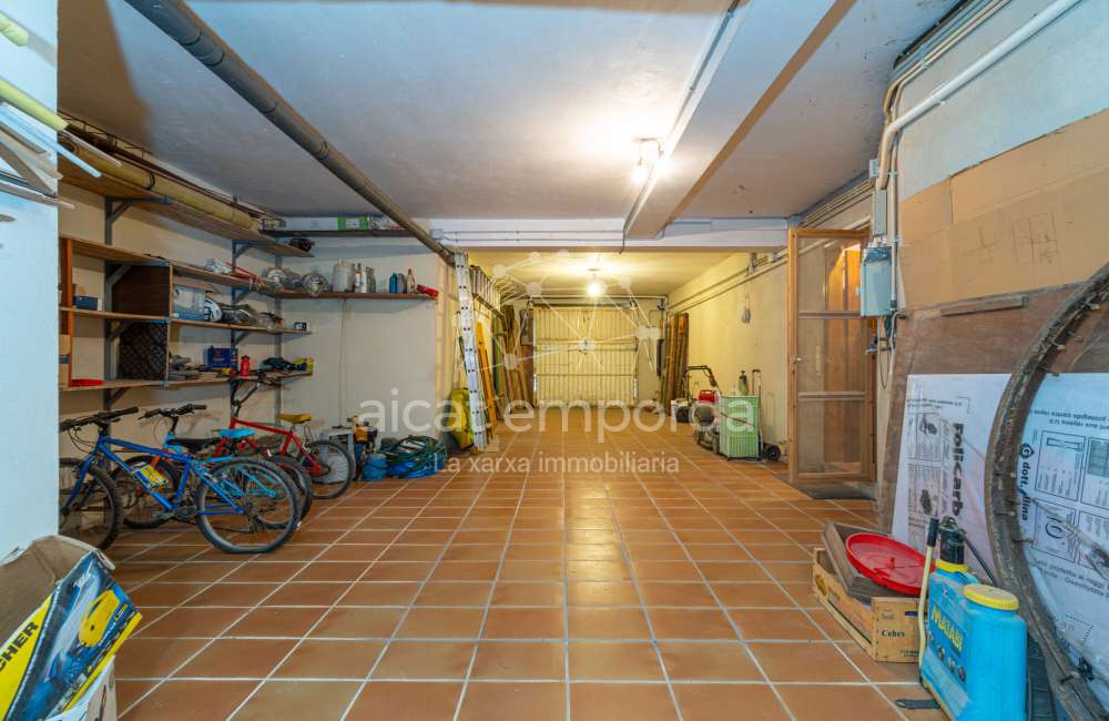 Maison/villa individuelle de style rustique, située à Bon Relax, à Sant Pere Pescador, à 1 km de la mer.48