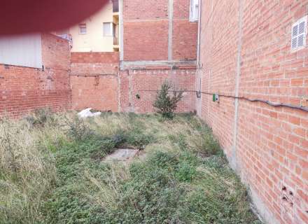 Venta de terreno para construir un edificio en Figueres.6