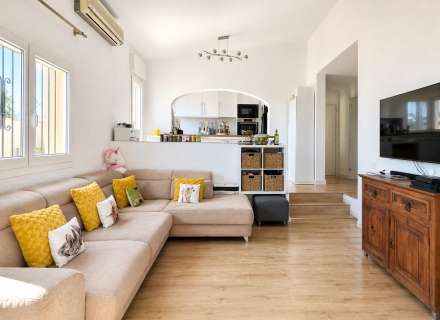 Encantadora casa a 4 vents amb gran parcel·la i vistes al Montgrí a Torre Gran (L’Estartit)5