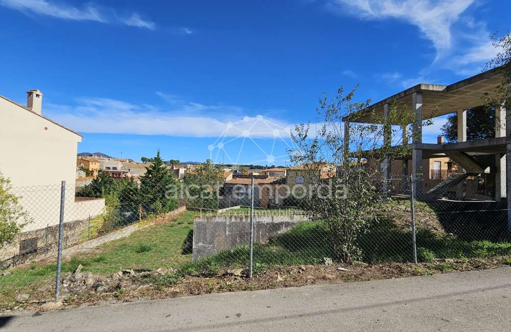 Parcel·la en venda dins del poble4