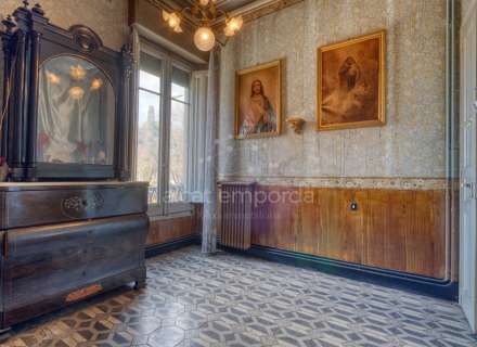 Building ideal for a small hotel, shopping center, or apartment building. Figueres Center. We have a summary of the current plan (PGOU).16