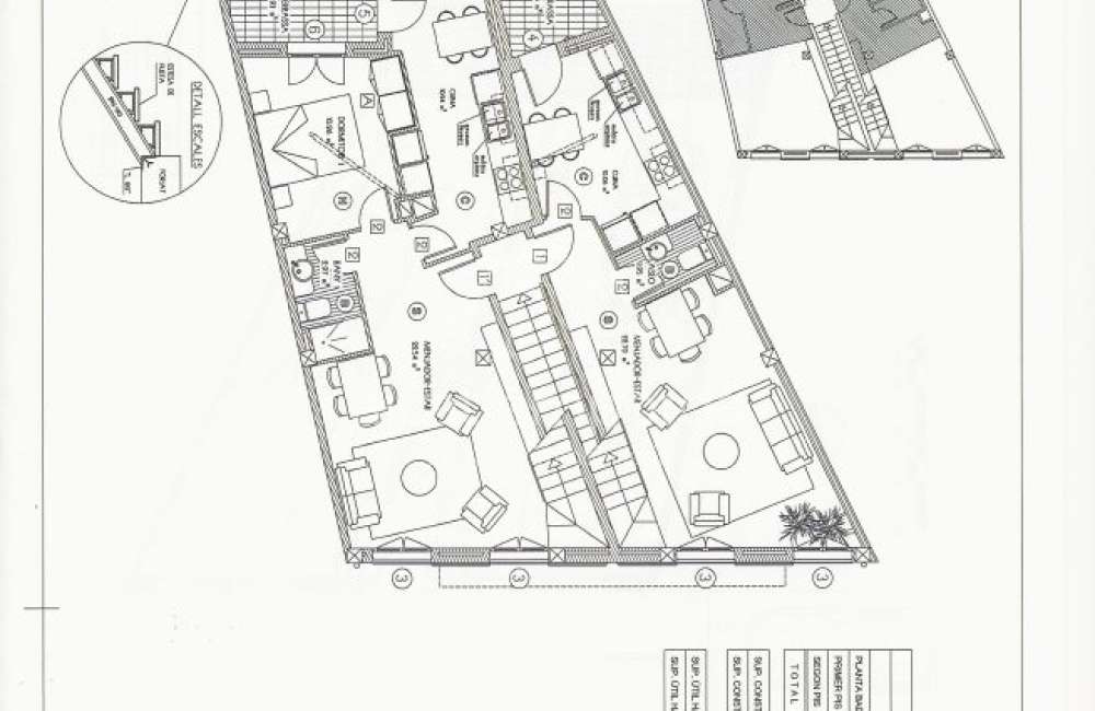 Construeix la teva nova casa en un poble rústic a només uns minuts de la platja!20