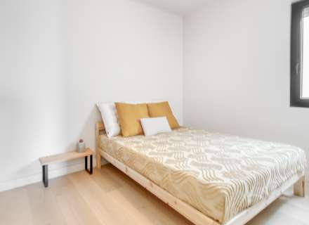 Apartment on the seafront. Avda De Rhodes36