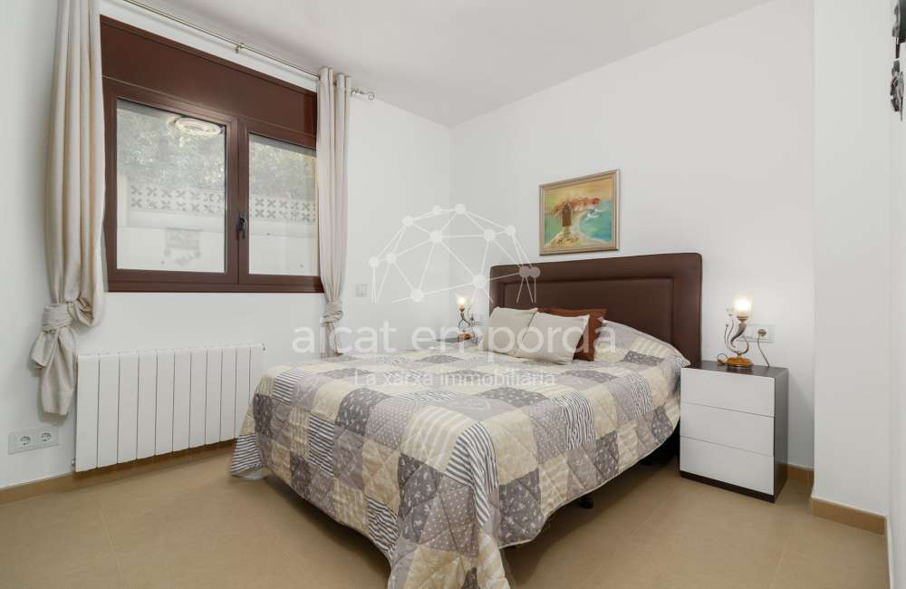 Magnífica casa moderna en Pau, ubicada en una zona tranquila y privada de la Costa Brava.40