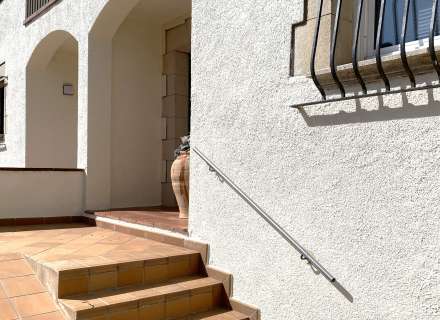 Casa adossada a prop del mar a la Urb. Amfora, Sant Pere Pescador36