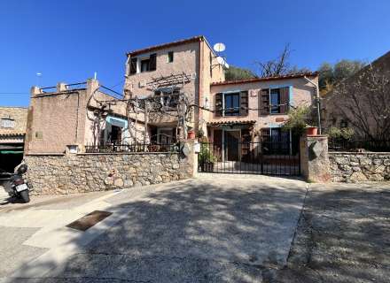 Charmante maison à Biure.1