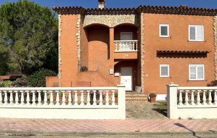 Piso de dos habitaciones totalmente exterior en torroella de fluvià, alt empordà.