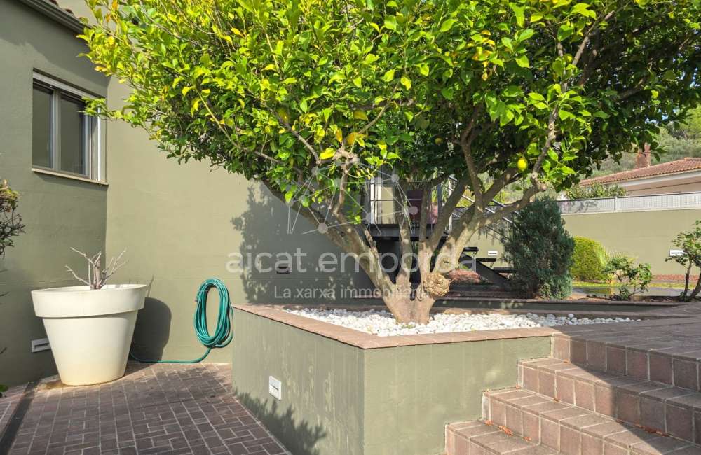 Casa de alto standing en La Jonquera: lujo entre montañas con piscina privada climatizada y vistas espectaculares77