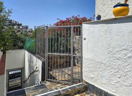 Gran apartament de 3 dormitoris amb boniques vistes a la muntanya a minuts de la platja.4