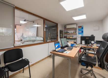 Shop for sale, Calle Nou - Figueres31