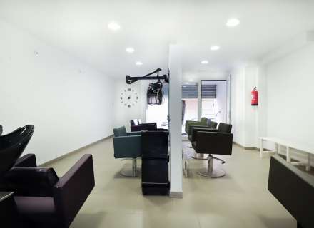 Local versátil de 120m² con accesibilidad Total4