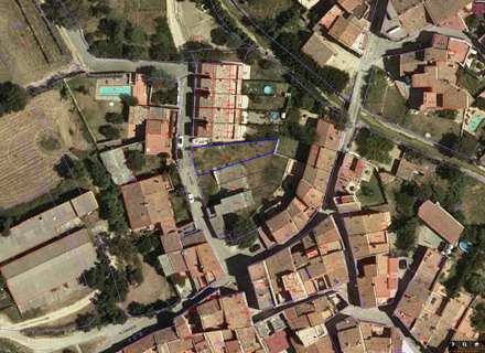 Parcel·la en venda dins del poble21