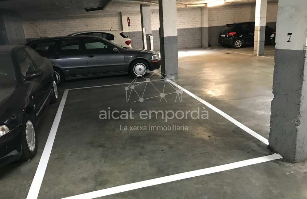 Es ven plaça de pàrquing al centre de Figueres0