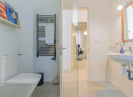 Busques un pis en planta baixa a Sant Pere Pescador on combinar comoditat, llum i qualitat de vida?9