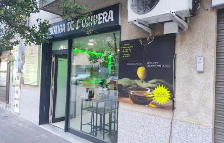 Oportunidad de local comercial cerca del mercado de roses.