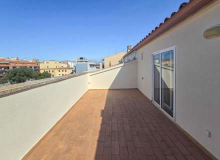 Penthouse - duplex avec parking et cave à Figueres.0