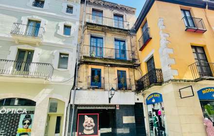 Edifici en el centre de figueres ideal inversors