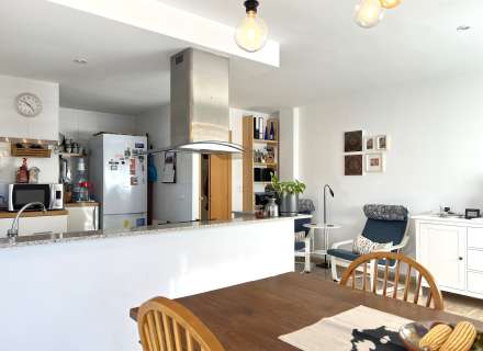 Àtic dúplex amb terrassa i pàrquing envoltat de natura.8