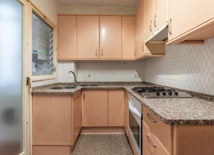 Grand appartement à vendre à Figueres – quartier Creu de la Mà, idéal pour les familles.4