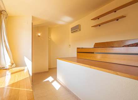 Dúplex situado en la zona de la Creu de la Mà11