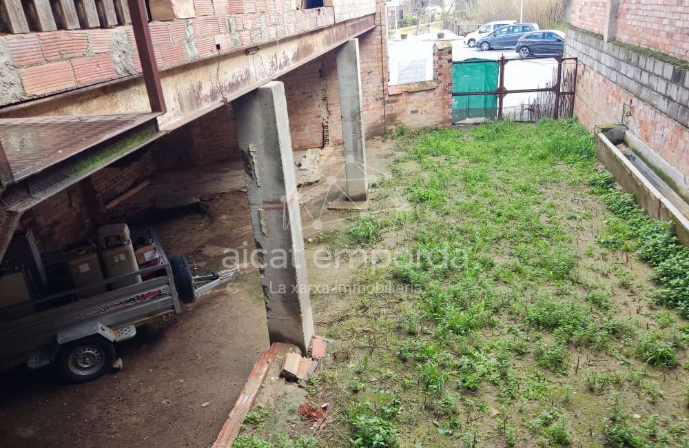 Entrepôt résidentiel urbain à Vilanova de la Muga.22