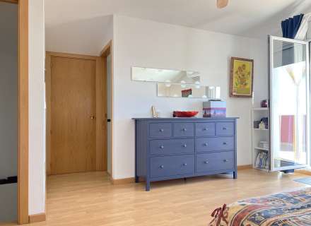 Àtic dúplex amb terrassa i pàrquing envoltat de natura.27