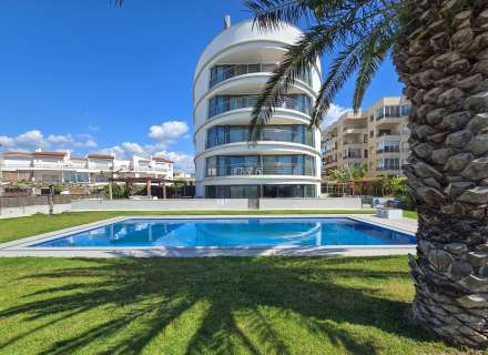 Ático en 1º línea con solárium, preciosas vistas y licencia turística.6