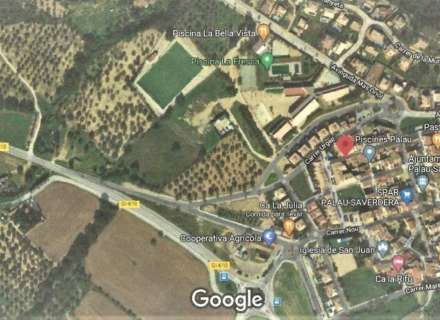 Construeix la teva nova casa en un poble rústic a només uns minuts de la platja!23