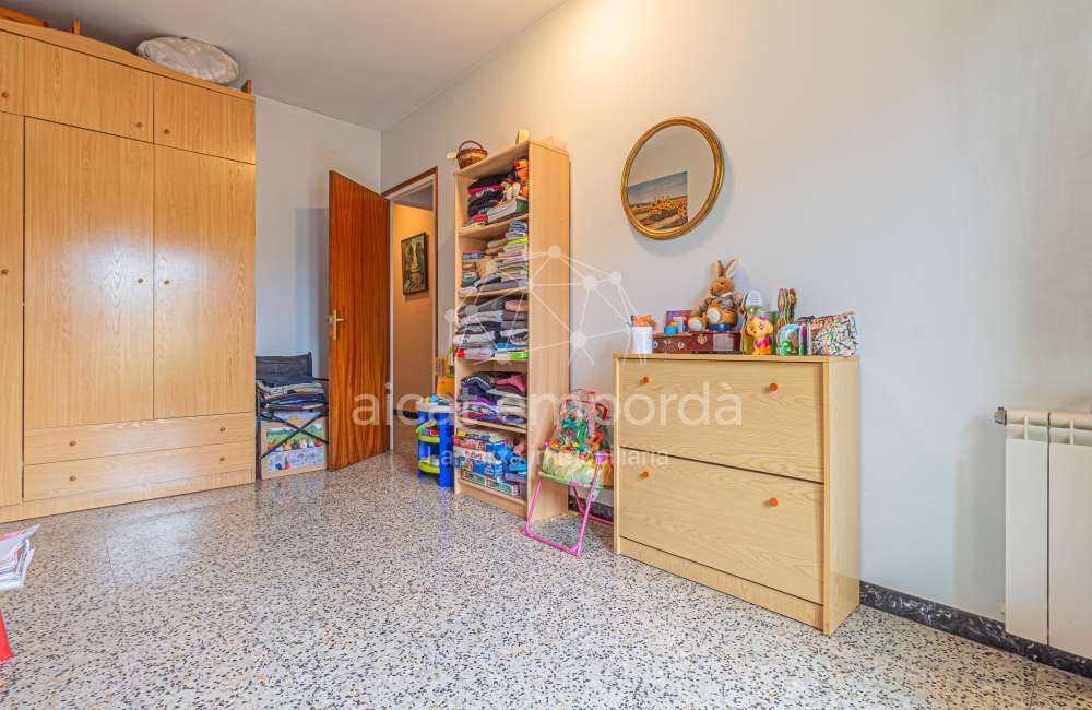 Estàs buscant una casa a Vilafant?11