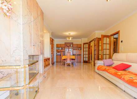 Busques una casa a Figueres amb dues vivendes independents?19