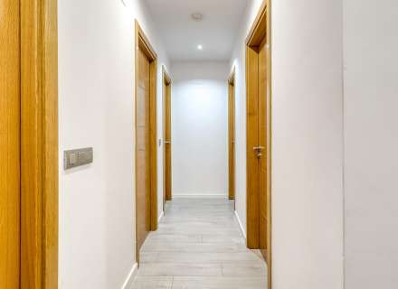 Amb llicencia Turística. Edifici Panna. Avda Salvador Dalí.26