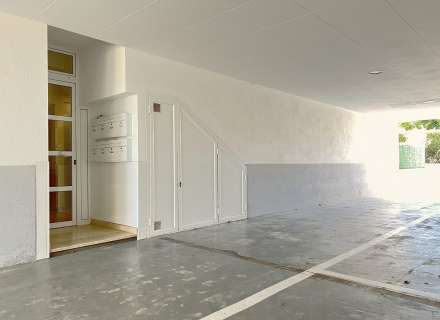 Àtic dúplex amb terrassa i pàrquing envoltat de natura.41