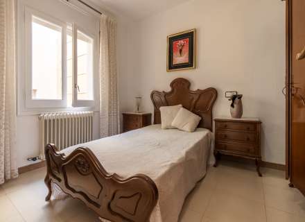 ¡Vive con amplitud y comodidad en el centro de Figueres!16