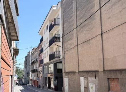 Local entresòl en venda (Figueres)13