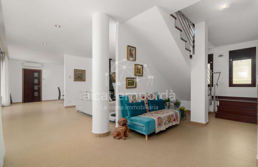 Magnífica casa moderna en Pau, ubicada en una zona tranquila y privada de la Costa Brava.15