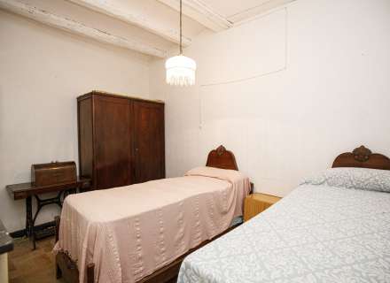 Casa del segle XIX amb ampli terreny a Palau de Santa Eulalia11