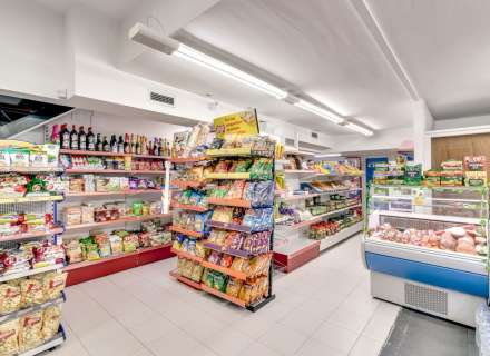 Local comercial a Figueres de 80 m² construïts ideal per a oficina o comerç.4