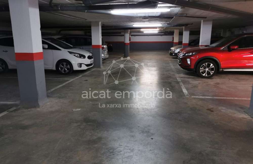 Parking spaces for sale in Llançà2