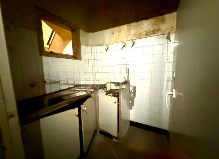 Edifici cèntric en venda a Figueres.5