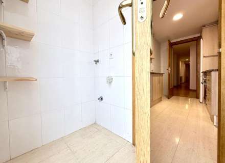 Piso en Venta en el Centro de Figueres: Comodidad y Estilo.9