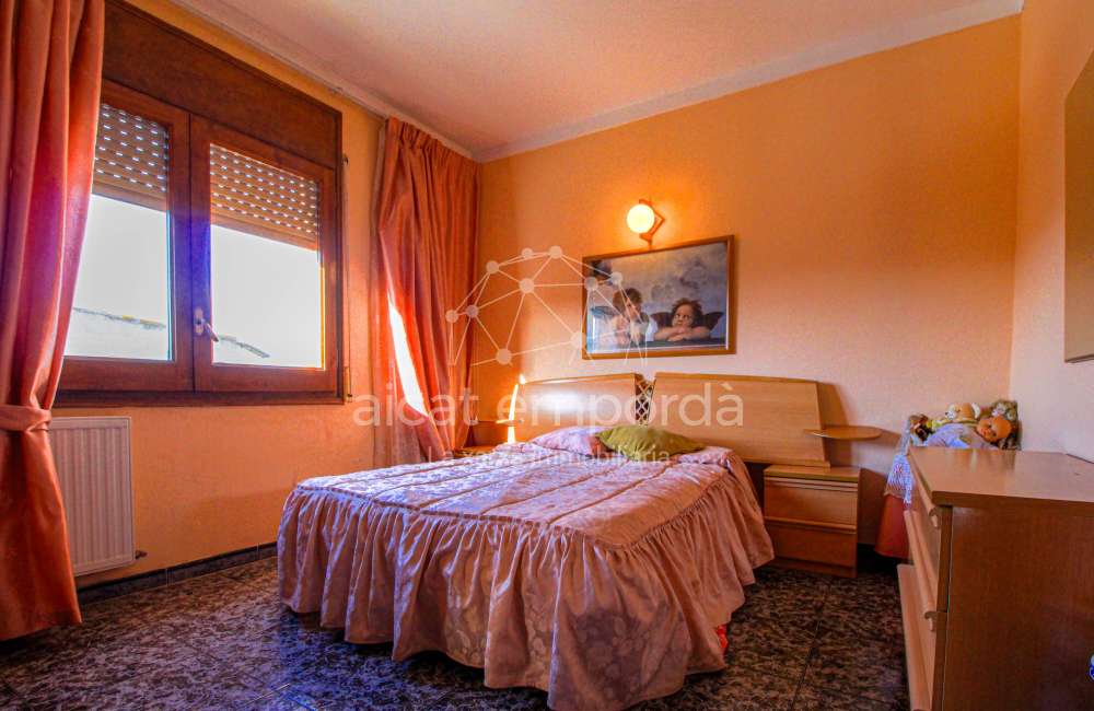 Casa cantonera amb gran terrassa i garatge a Cabanes27