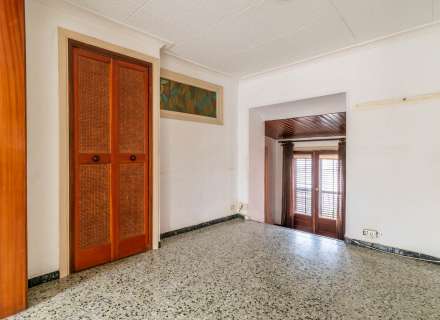 Venda d'EDIFICI COMPLET al centre de LA JONQUERA.16