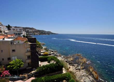 BAIXADA DE PREU! Impressionant apartament amb vistes panoràmiques al mar, reformat, aparcament inclòs. Una visita obligada!21