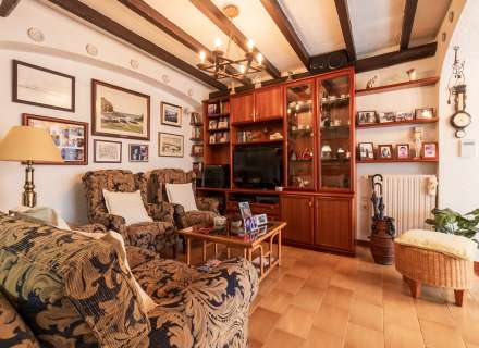 Planta baixa amb jardí i piscina privada a Llançà – Ideal inversió o segona residència5