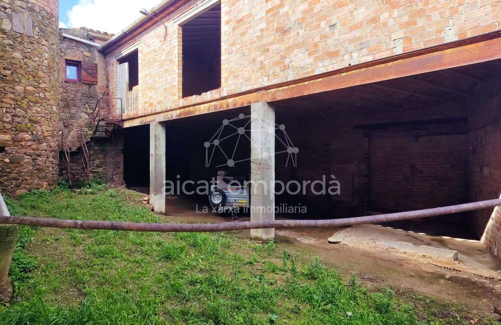 Entrepôt résidentiel urbain à Vilanova de la Muga.5