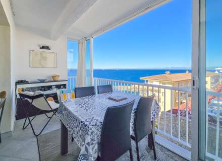 Desperta cada dia al costat del Mediterrani – Apartament amb piscina, pàrquing i vistes al mar al Far de Roses5